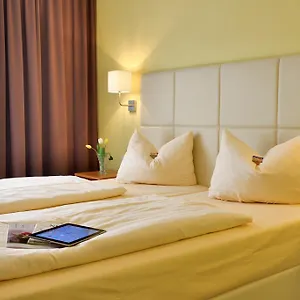 Burghotel Stammhaus 3* Norimberk